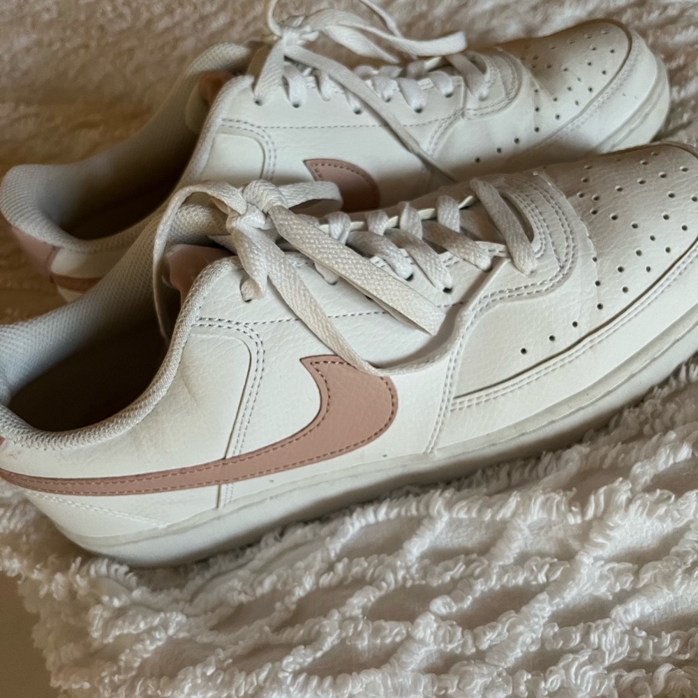 Nike court vision low sneakers